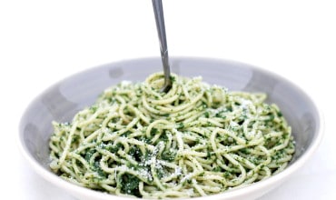 Spaghetti with Spinach Sauce