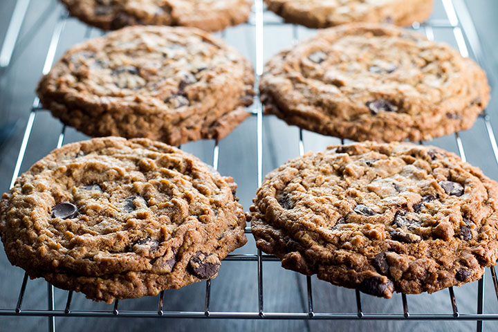 Chocolate Chip Oatmeal Cookies