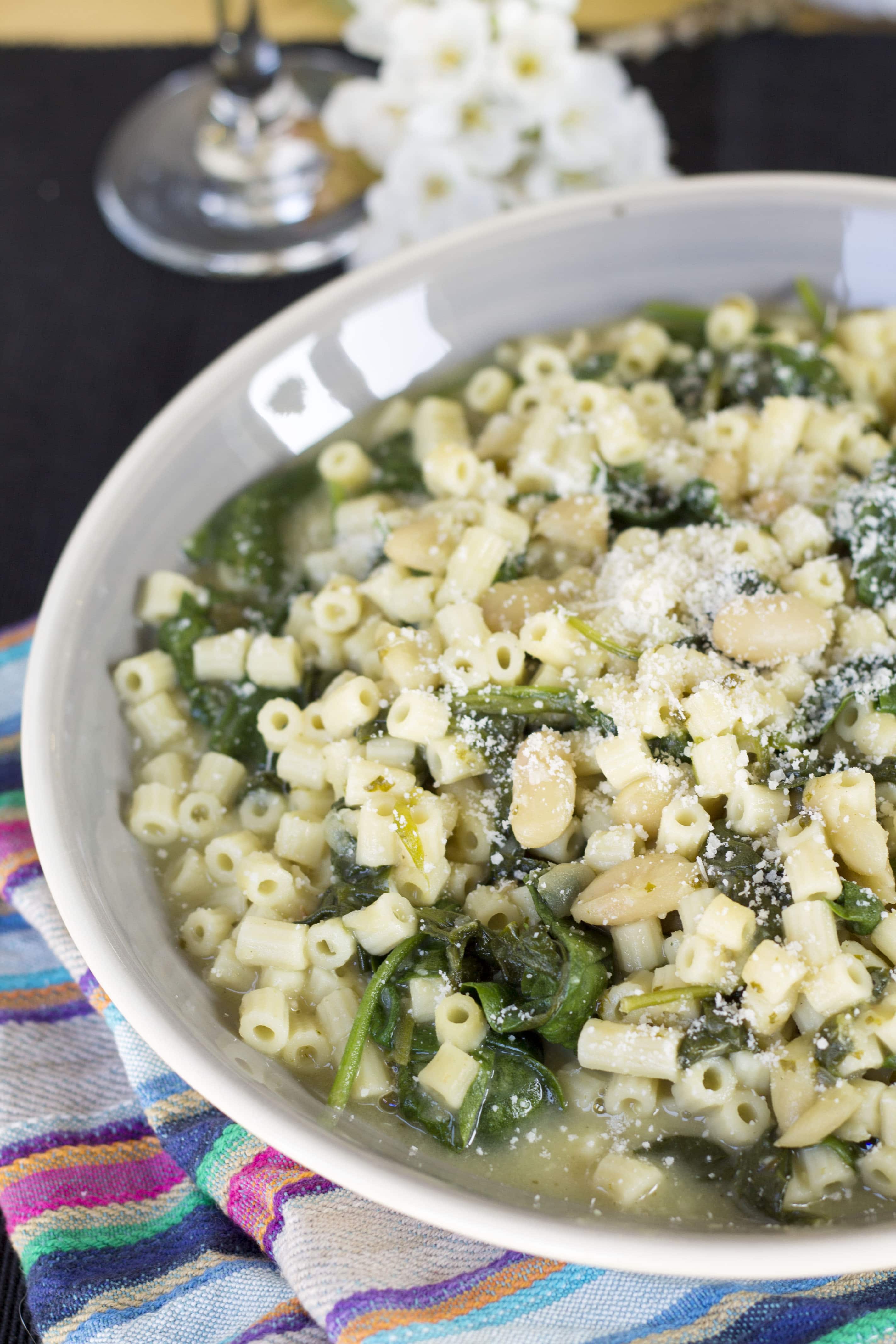 Quick & Easy Spinach, White Bean & Pasta Soup - A fantastic Italian soup