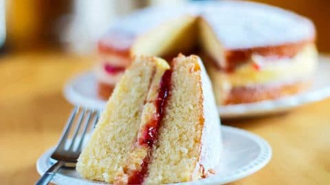victoria sponge cake recipe