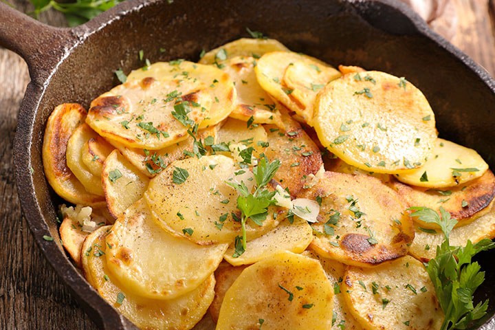 https://www.errenskitchen.com/wp-content/uploads/2014/03/garlic-potatoes3.jpg