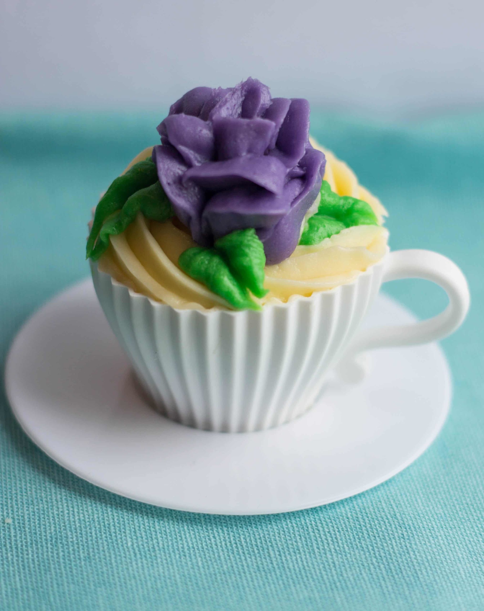 Yellow Cupcakes with Butter Icing