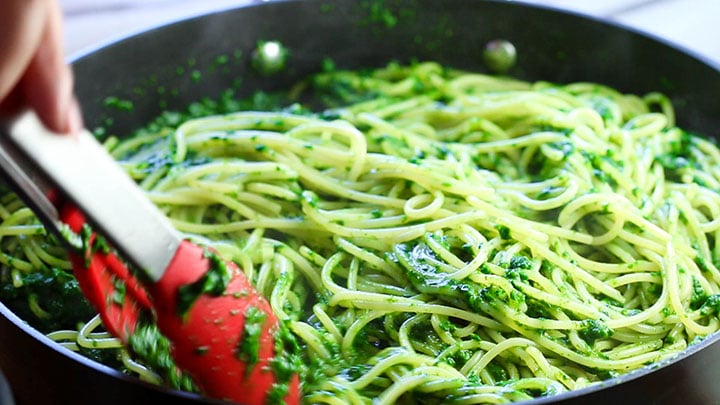 Spaghetti with Spinach Sauce cooked in the pan ready to serve