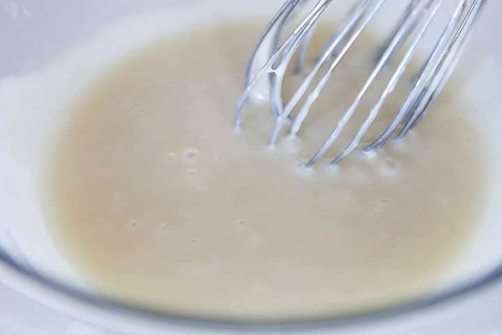 The glaze mixed in a glass bowl