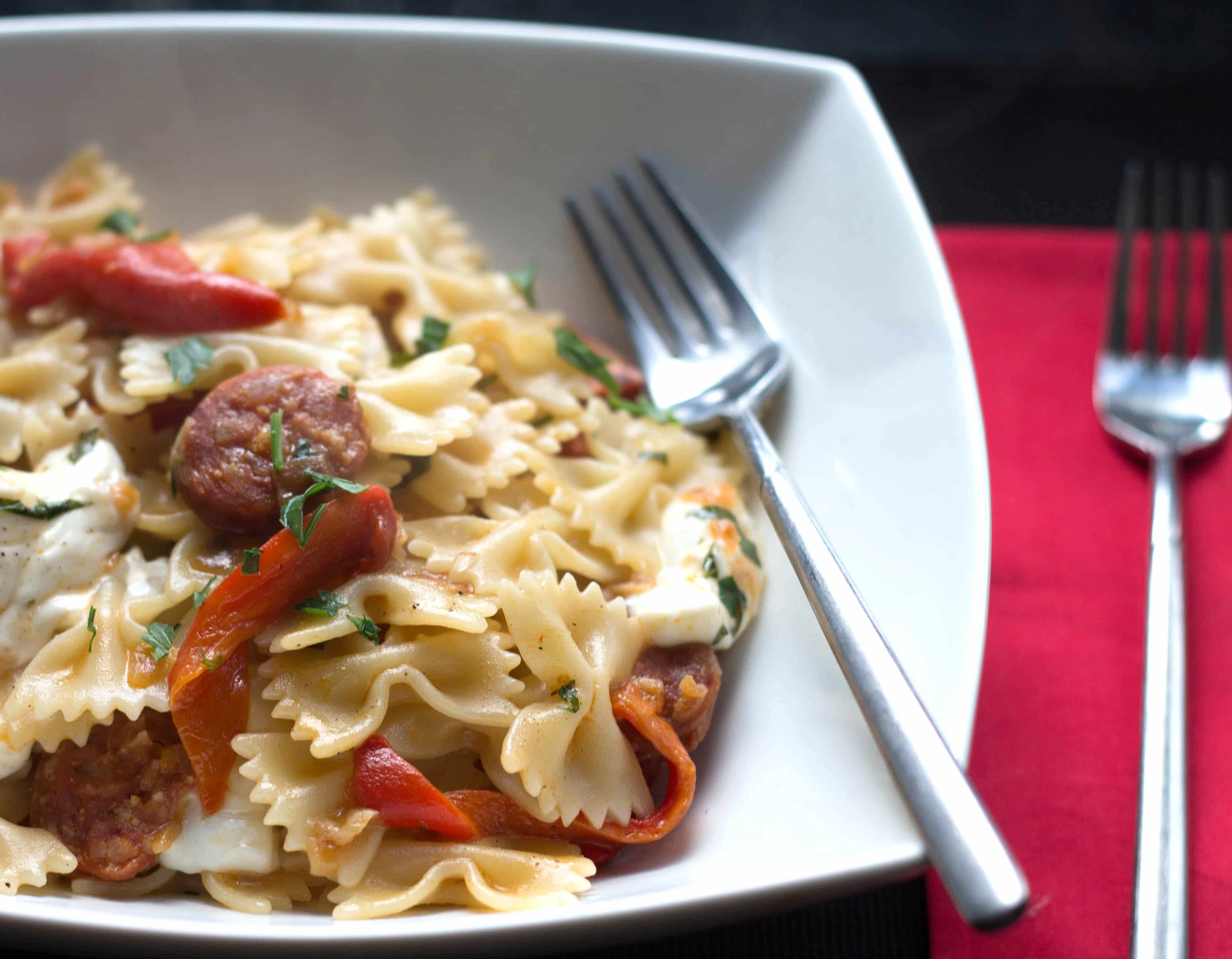15 Minute Chorizo & Roasted Red Pepper Pasta Erren's Kitchen