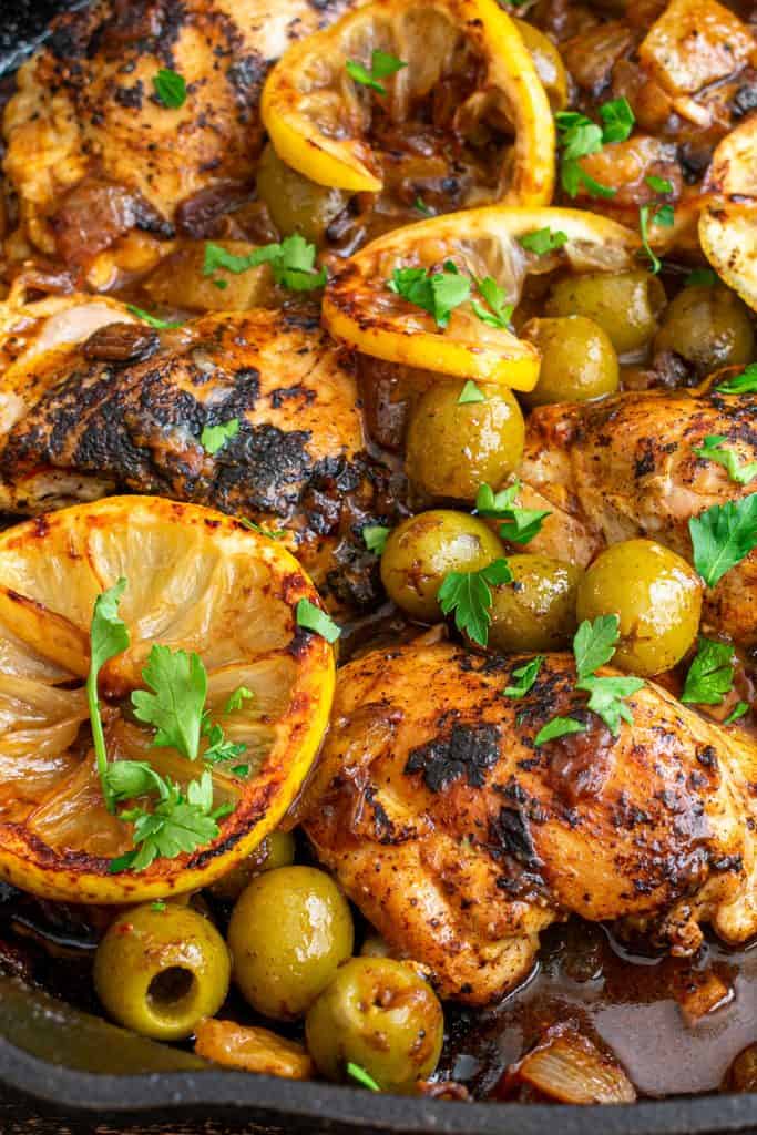 Moroccan chicken with Lemon, Olives and sauce