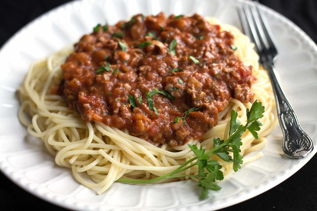 Quick & Easy Spaghetti Bolognese - Erren's Kitchen