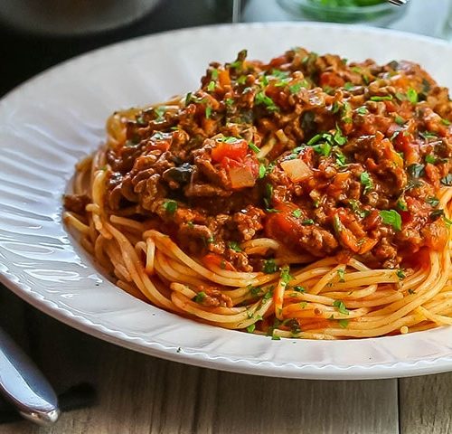 Quick & Easy Spaghetti Bolognese | Erren