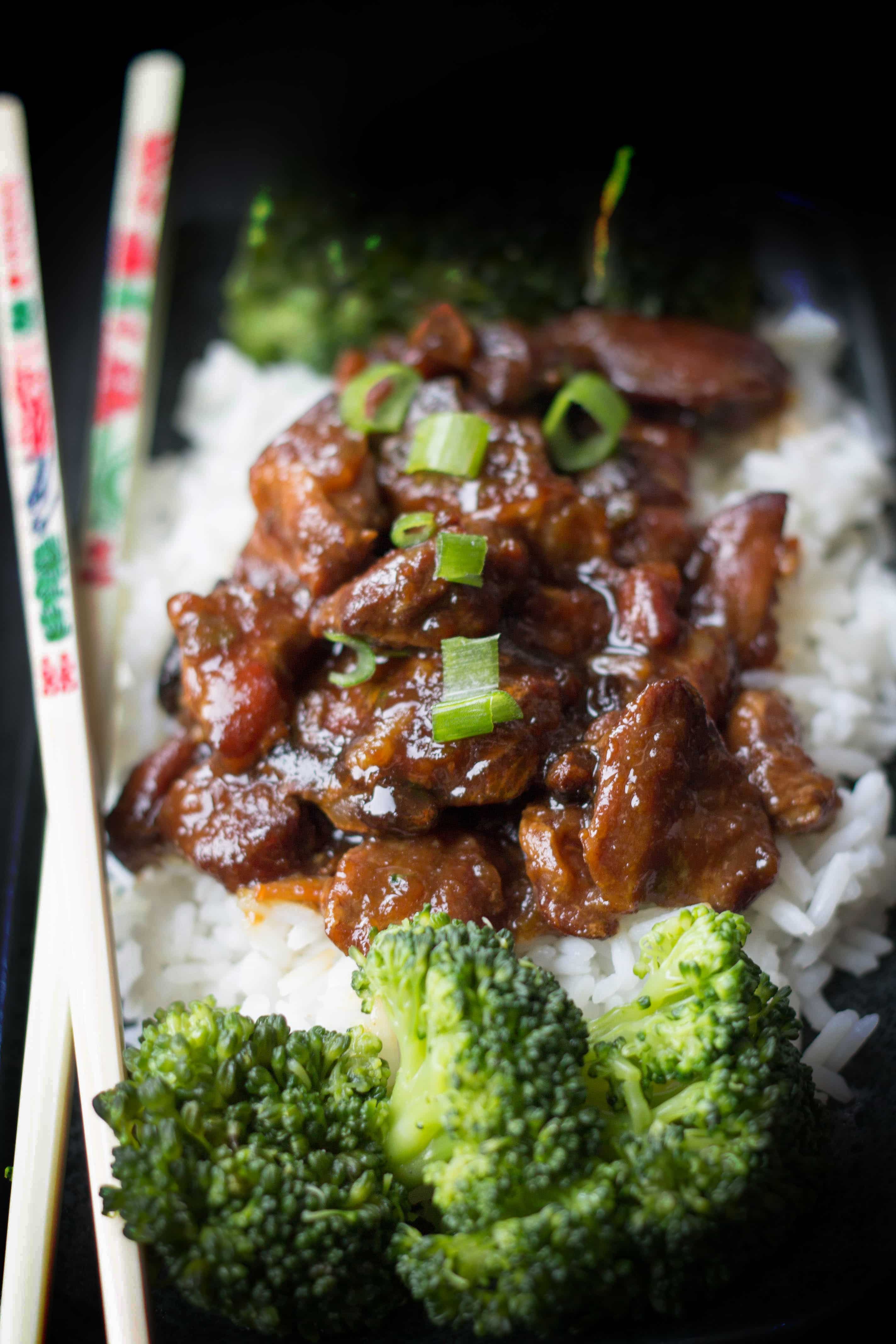 Slow Cooker Honey Soy Glazed Chicken - Erren's Kitchen - Delicious, tender chicken in a sweet and sticky soy glaze.