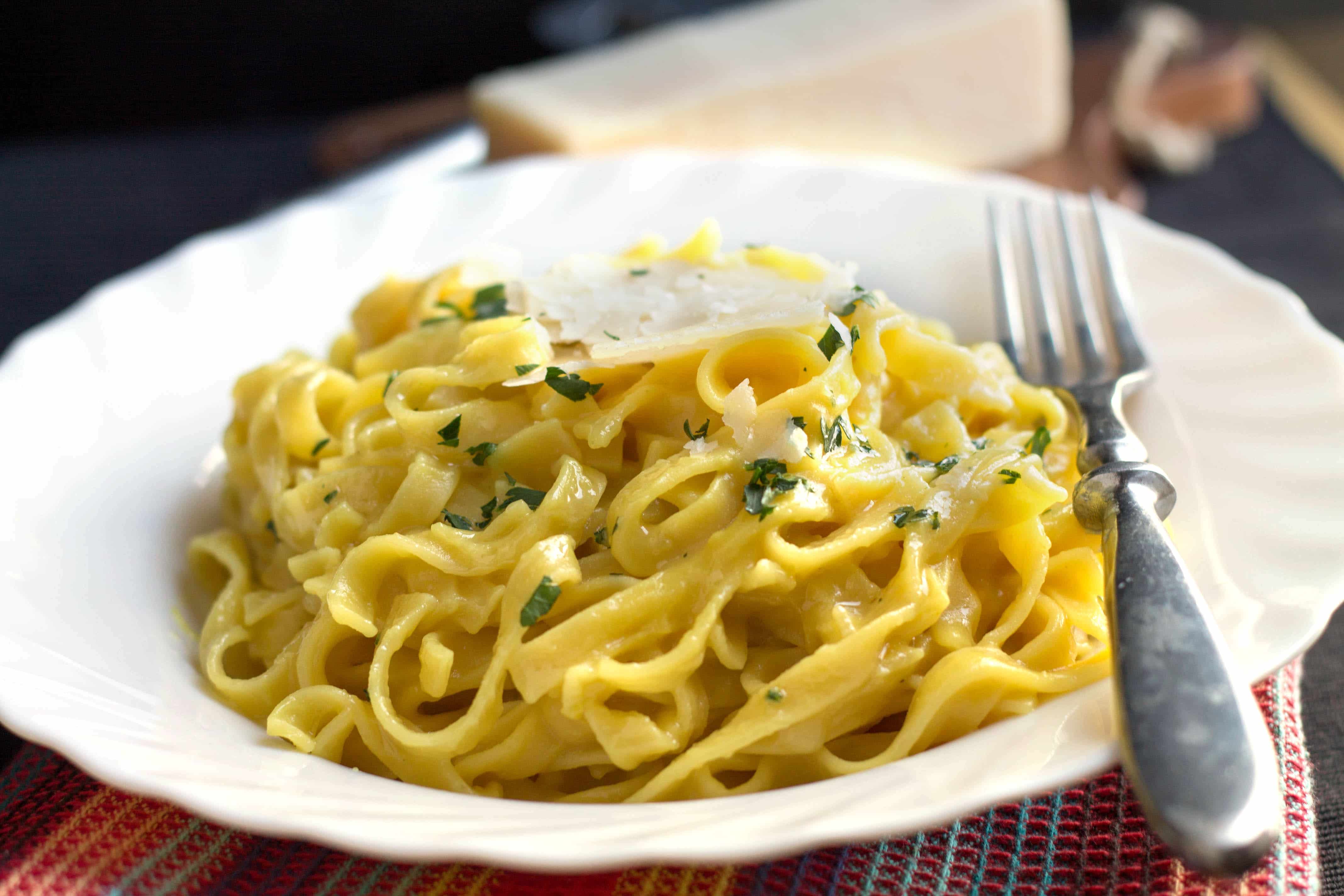 Quick &amp; Easy Tagliarini with Saffron Cream Sauce | Erren&amp;#39;s Kitchen