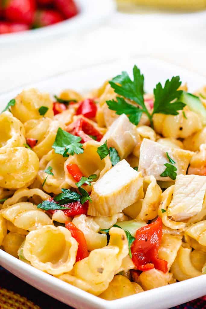 pasta salad with chicken, peppers and herbs