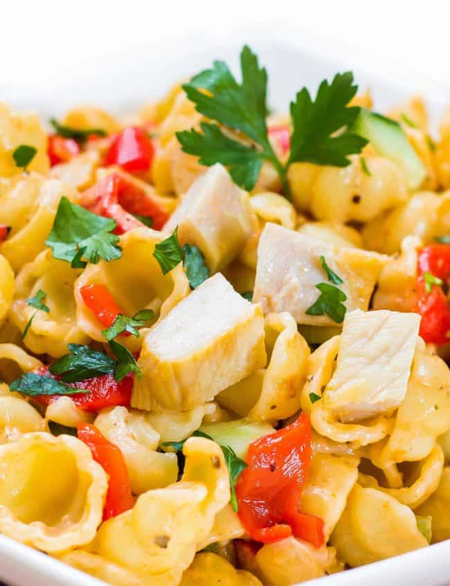 pasta salad with chicken, peppers and herbs