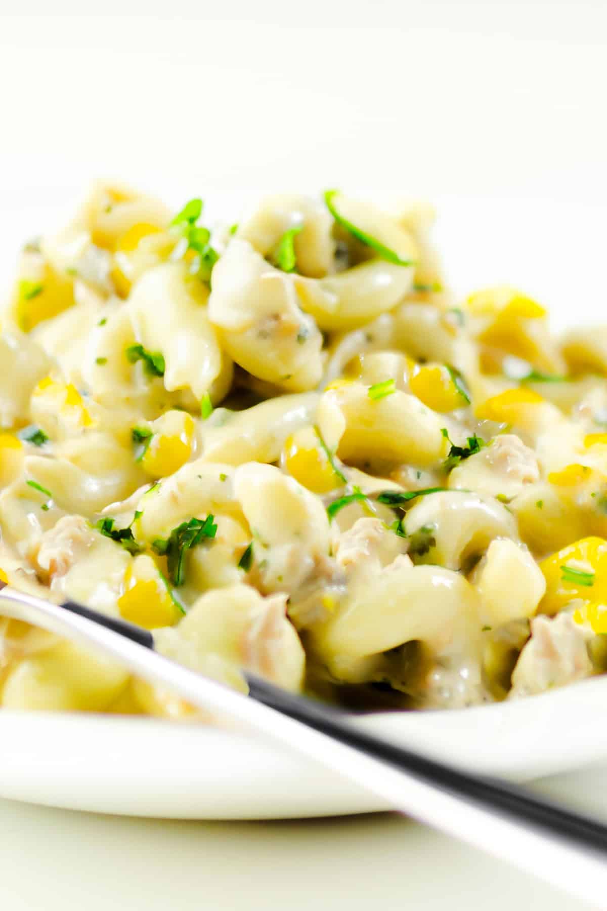 Deliciously Creamy Tuna Pasta Salad