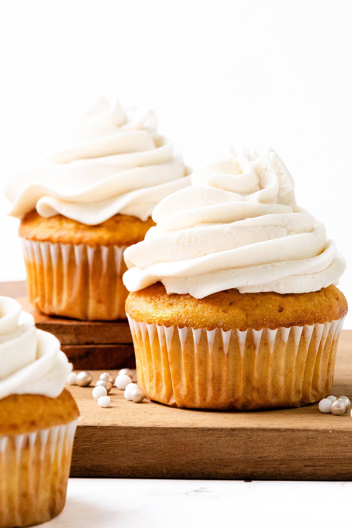 Peaches and Cream Cupcakes