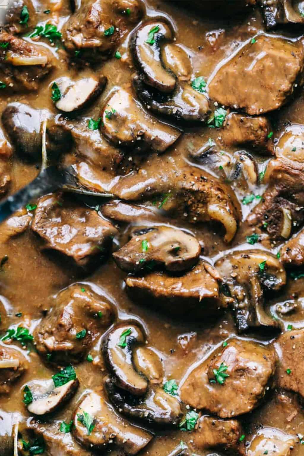 Slow cooker beef with mushrooms erren s kitchen
