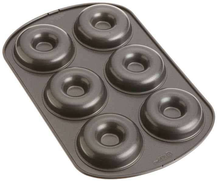 a donut pan with 6 sections