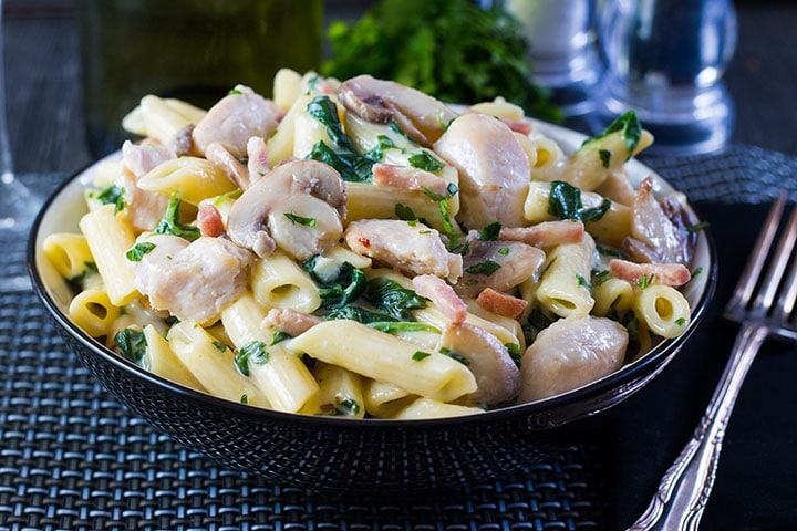 Creamy Chicken and Bacon Pasta - A delicious one pot meal