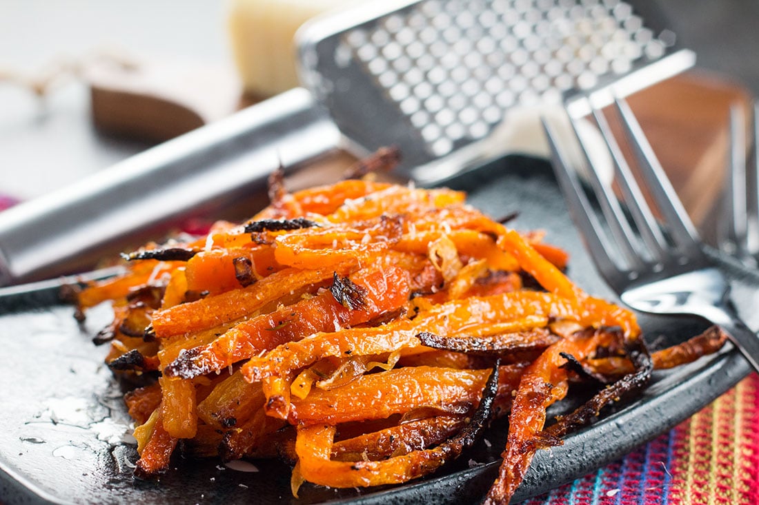 Garlic Roasted Carrots Tender delicious and full of flavor 