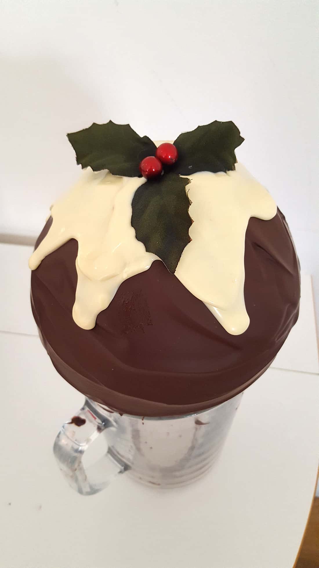 Chocolate Christmas Smash Cake - prep 8