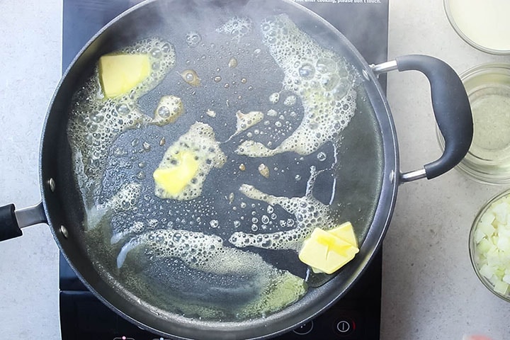 melted butter and olive oil in a sauce pan