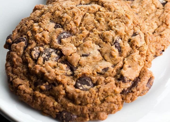 Chocolate Chip Oatmeal Cookies