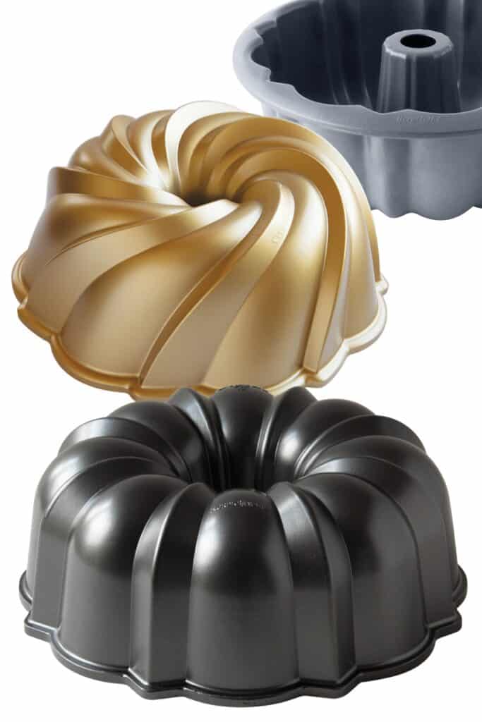 The bundt pans with a white background