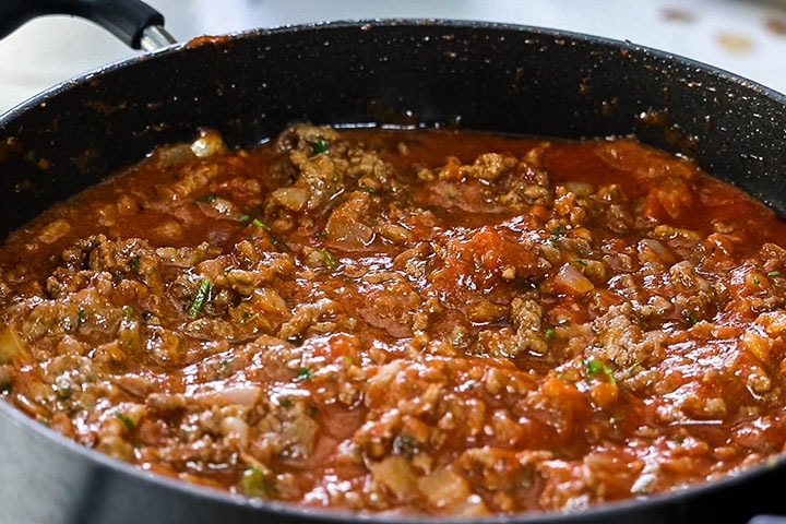 The Greek Style Meat Sauce {Makaronia Me Kima} cooking in the pan