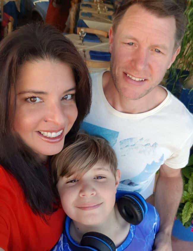 Erren with her husnabd and son