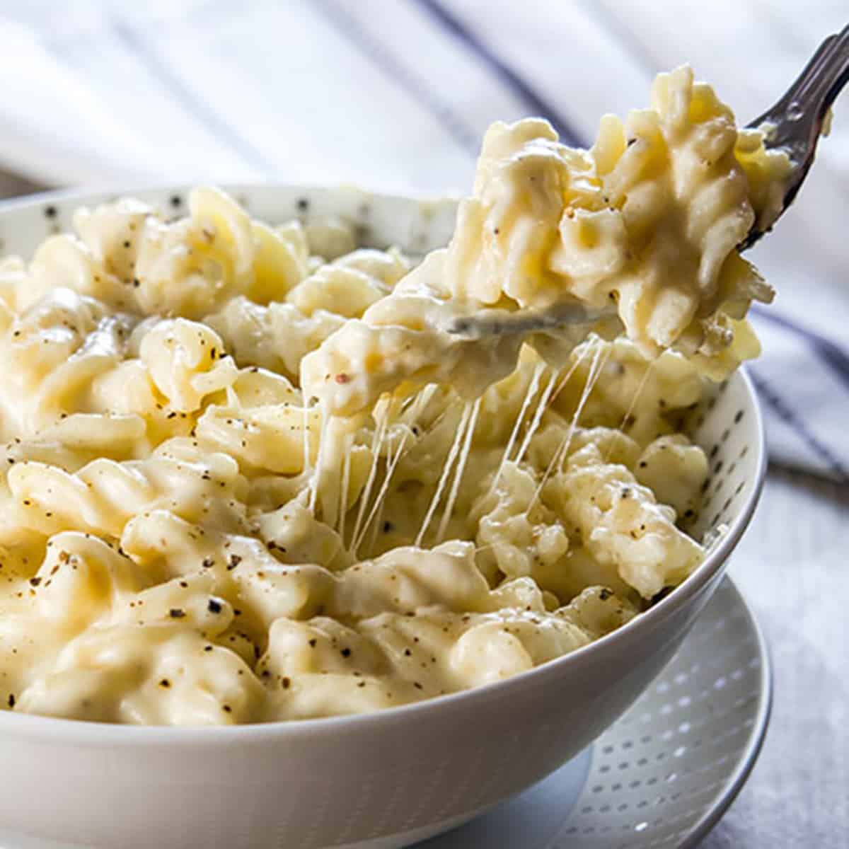 THE Creamy Mac and Cheese Recipe