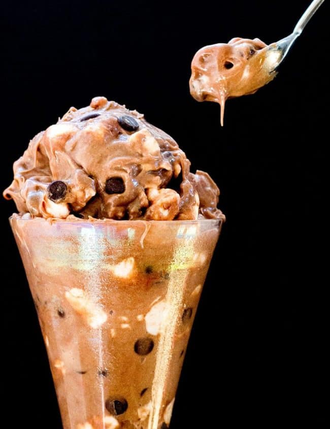 Spoon with no-churn chocolate chip and marshamallow ice cream.
