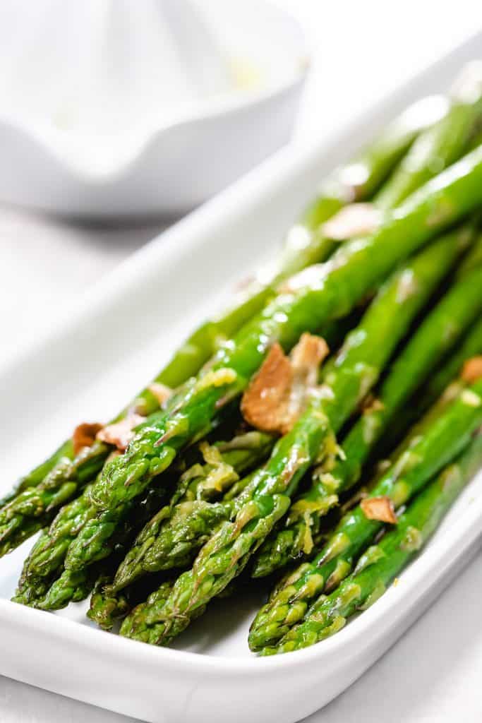  roasted aspargus on a plate