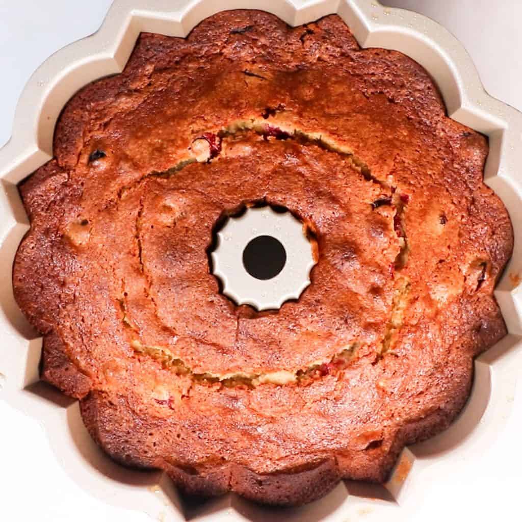 the cake in the pan fresh out of the oven