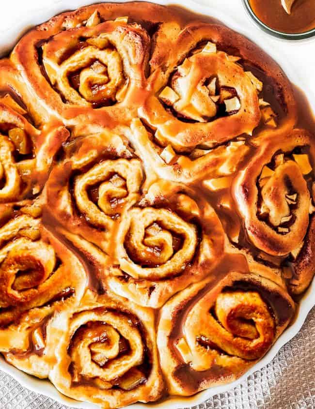 A top view of the freshly baked delicious Cinnamon Rolls in the plate