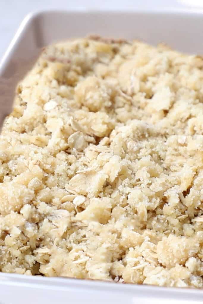 the Oatmeal Apple Crisp topping spread over the apples