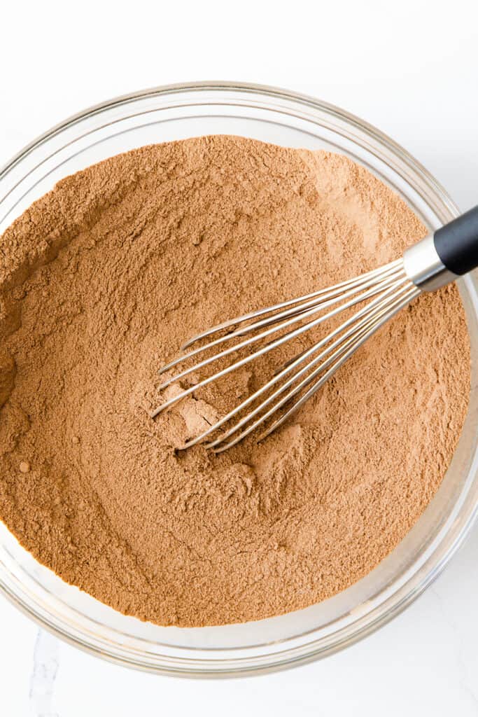 the dry ingredients in a glass bowl