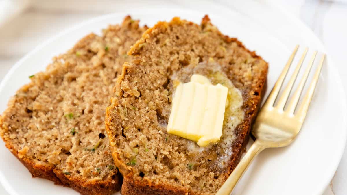 https://www.errenskitchen.com/wp-content/uploads/2024/02/Zucchini-Bread-Recipe-1600x900-1.jpg