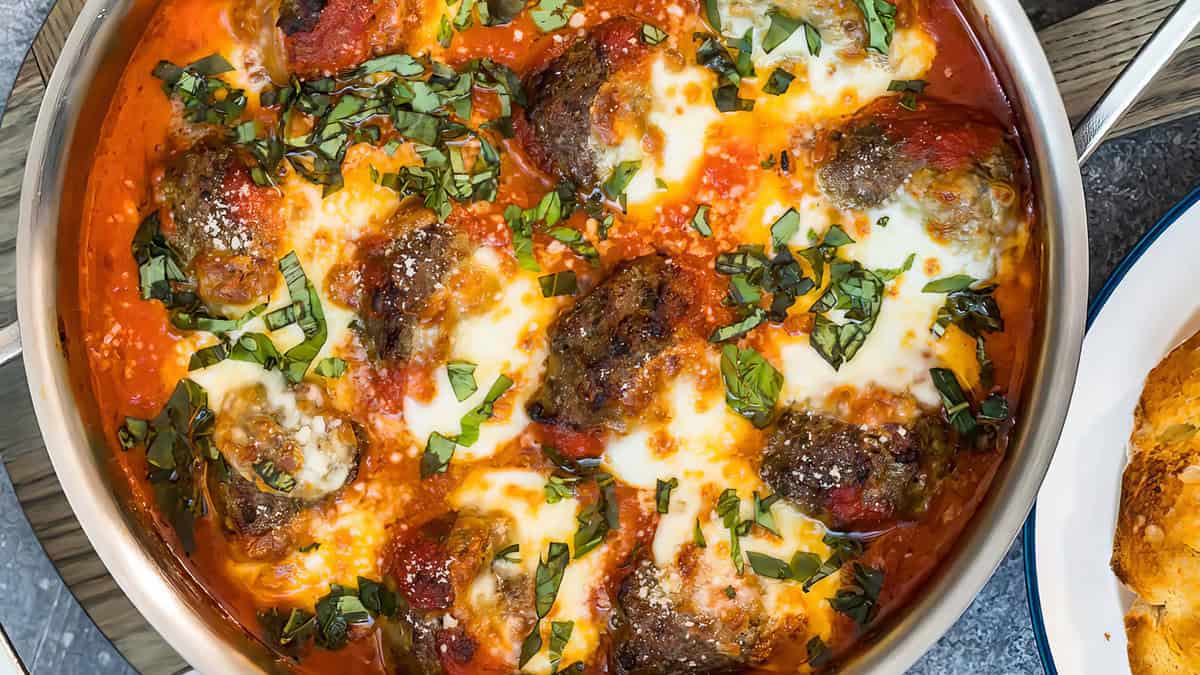 14 Mozzarella-Packed Recipes for Ultimate Cheesy Comfort Food