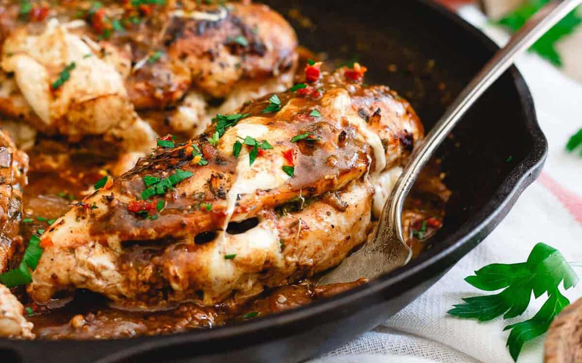 Easy Chicken Dinners 33 Flavorful Meals with Minimal Effort