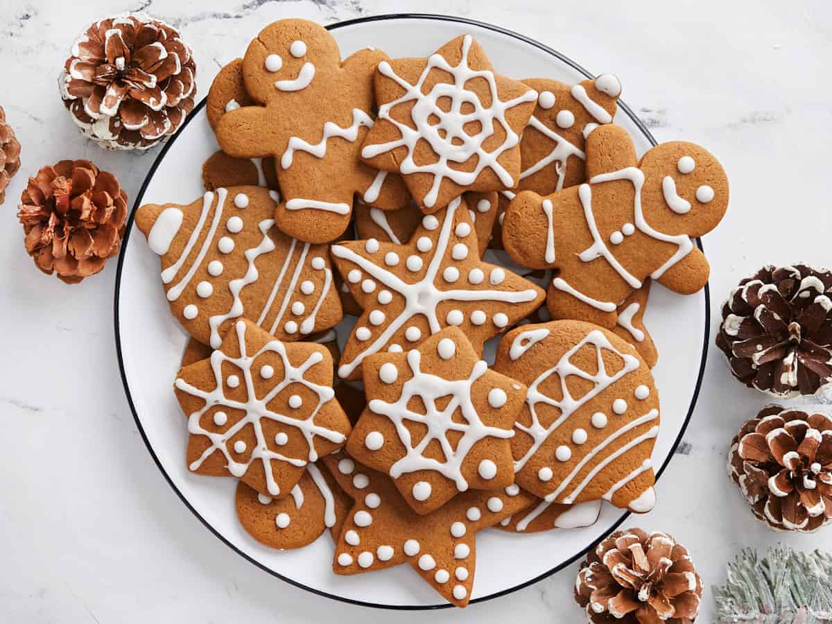 17 Festive Cookie Recipes to Sweeten Your Holiday Season