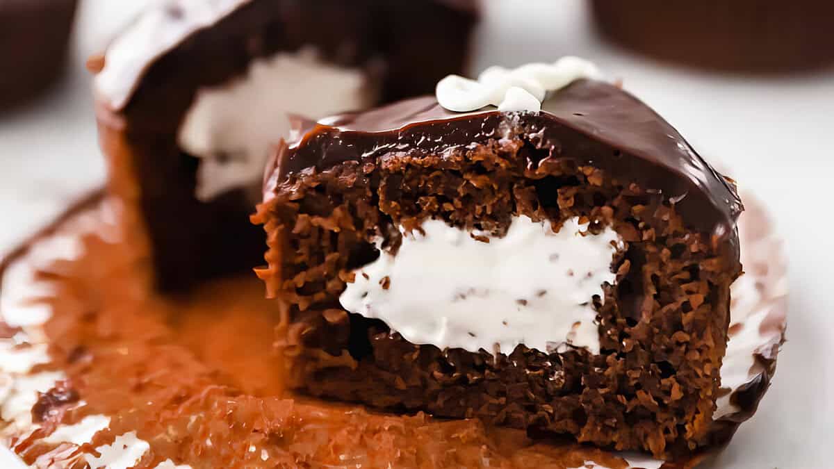 17 Old-Fashioned Cakes That’ll Keep Everyone Coming Back for More
