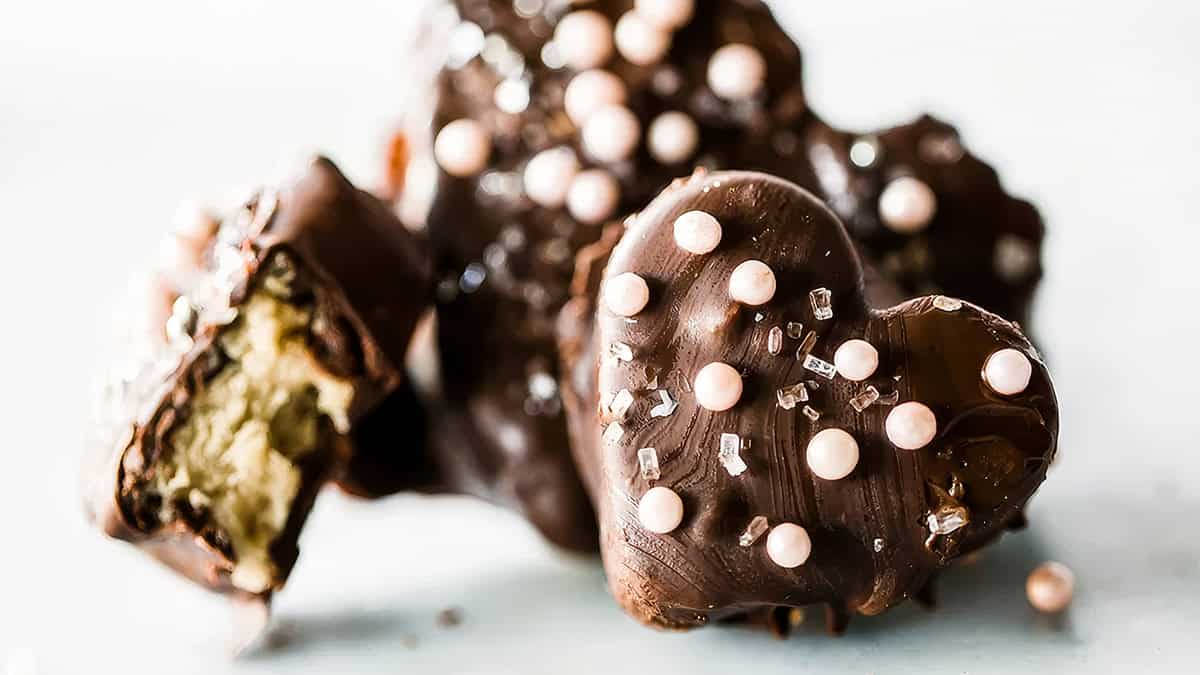 Chocolate Creations for Valentine’s Day That Are Better Than Flowers