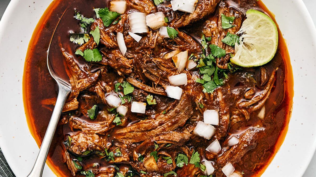 16 Flavorful Slow Cooker Recipes for Cozy Comfort All Week Long