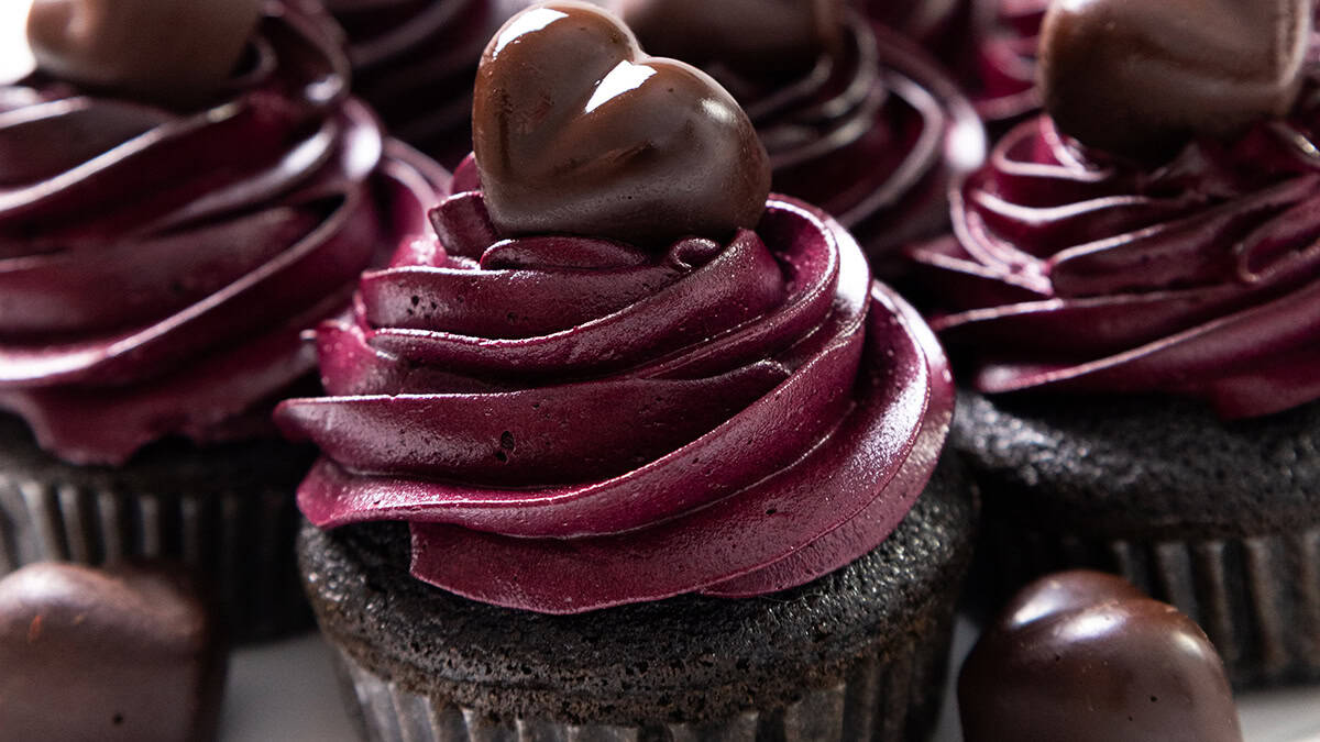 Black Valentine’s Day Cupcakes