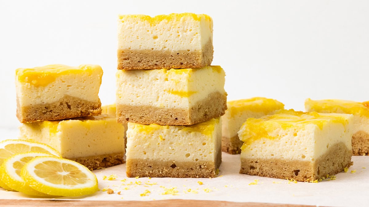 Lemon Cheesecake Blondie Bars